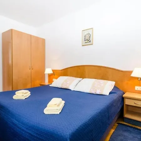 Down Town - One Bedroom With Balcony Apartamento